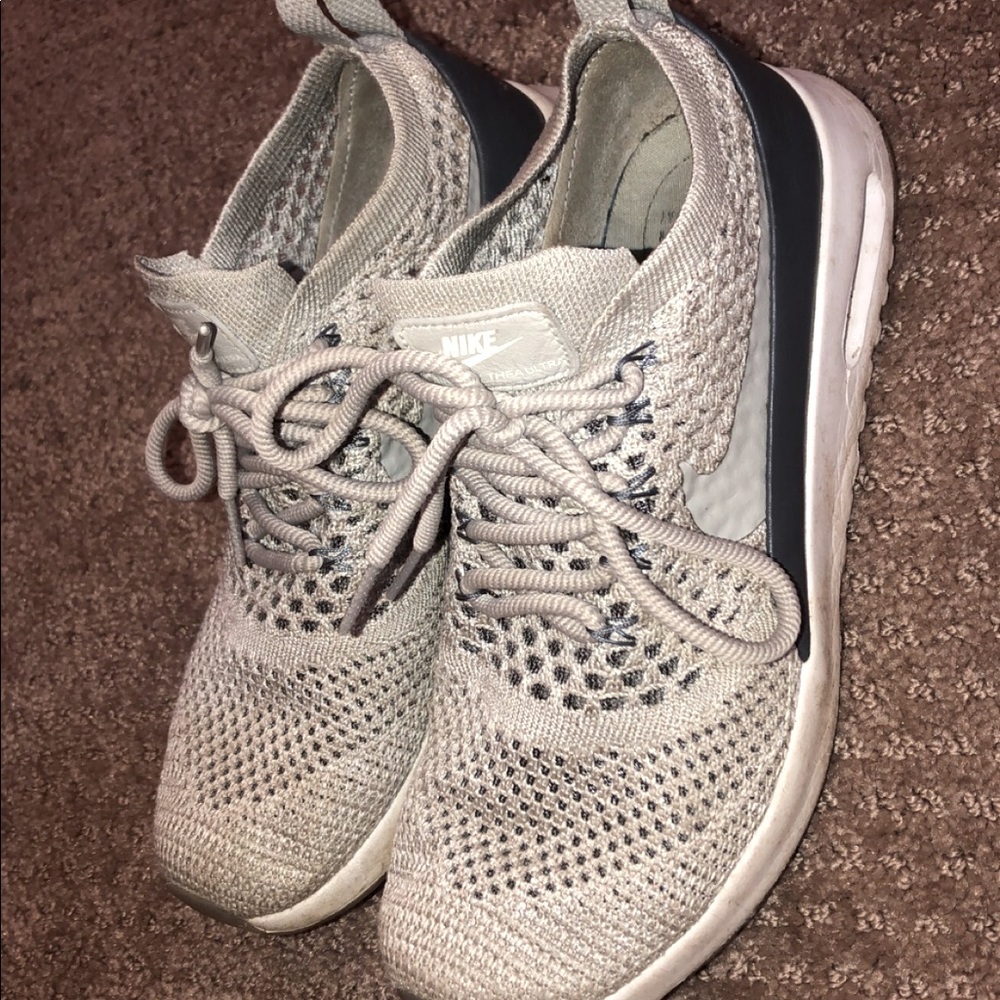 Nike tennis shoes